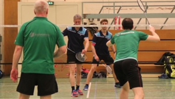 1. Badmintonmannschaft setzt Siegesserie fort